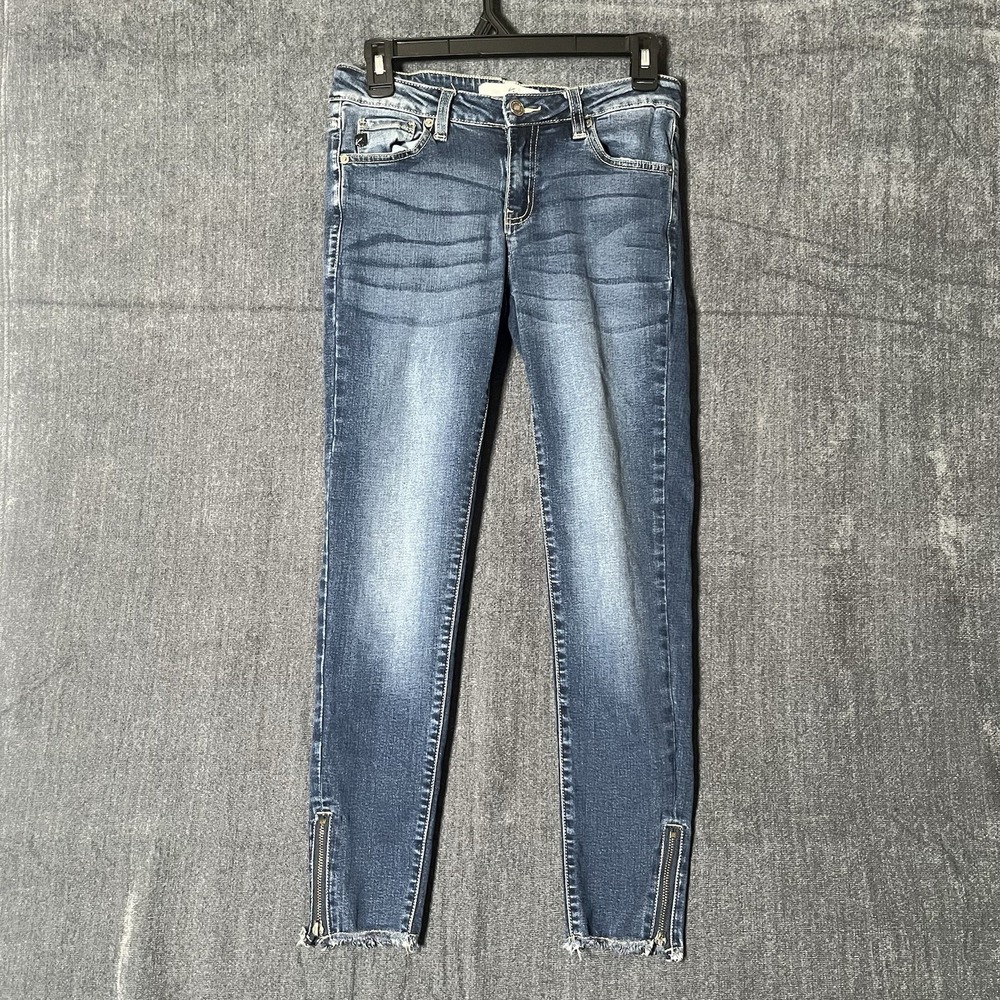 KanCan Women's Skinny Jeans Size 5 / 26 Medium Wash Frayed Hem Ankle Zip READ